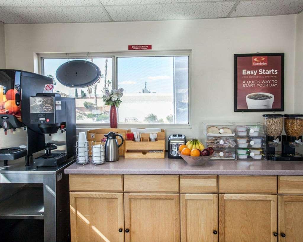 Econo Lodge On Historic Route 66 Barstow Restaurang bild
